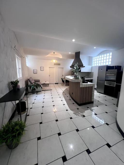 Stea Guesthouse Proche Paris Вилньов-льо-Роа Екстериор снимка